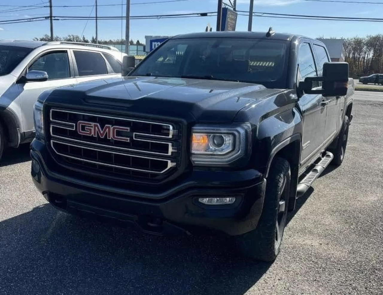 2018 GMC Sierra 1500 4WD Crew Cab Short Box SLE Image principale