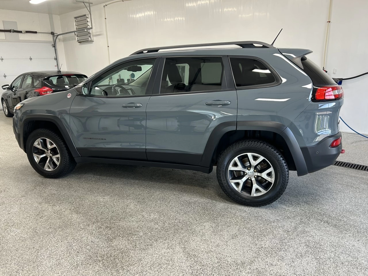 2014 Jeep Cherokee Trailhawk Main Image