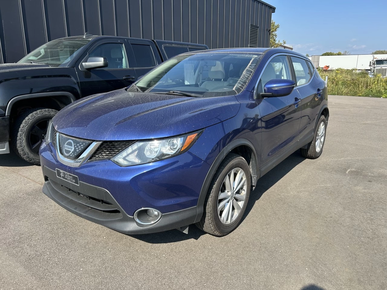 2018 Nissan Qashqai SV Main Image