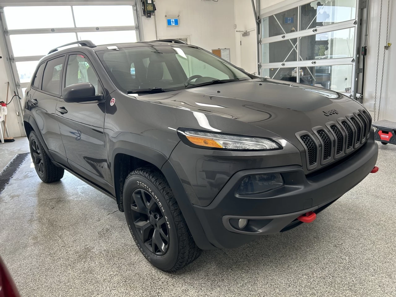 2016 Jeep Cherokee Trailhawk Image principale