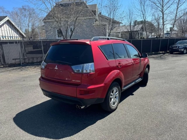 Mitsubishi Outlander LS 2012