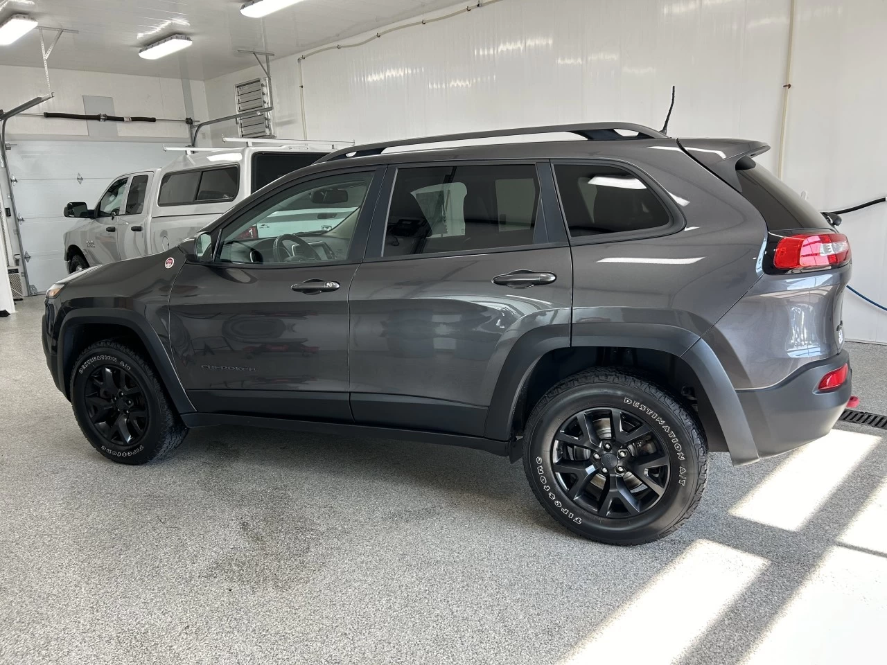 2016 Jeep Cherokee Trailhawk Image principale