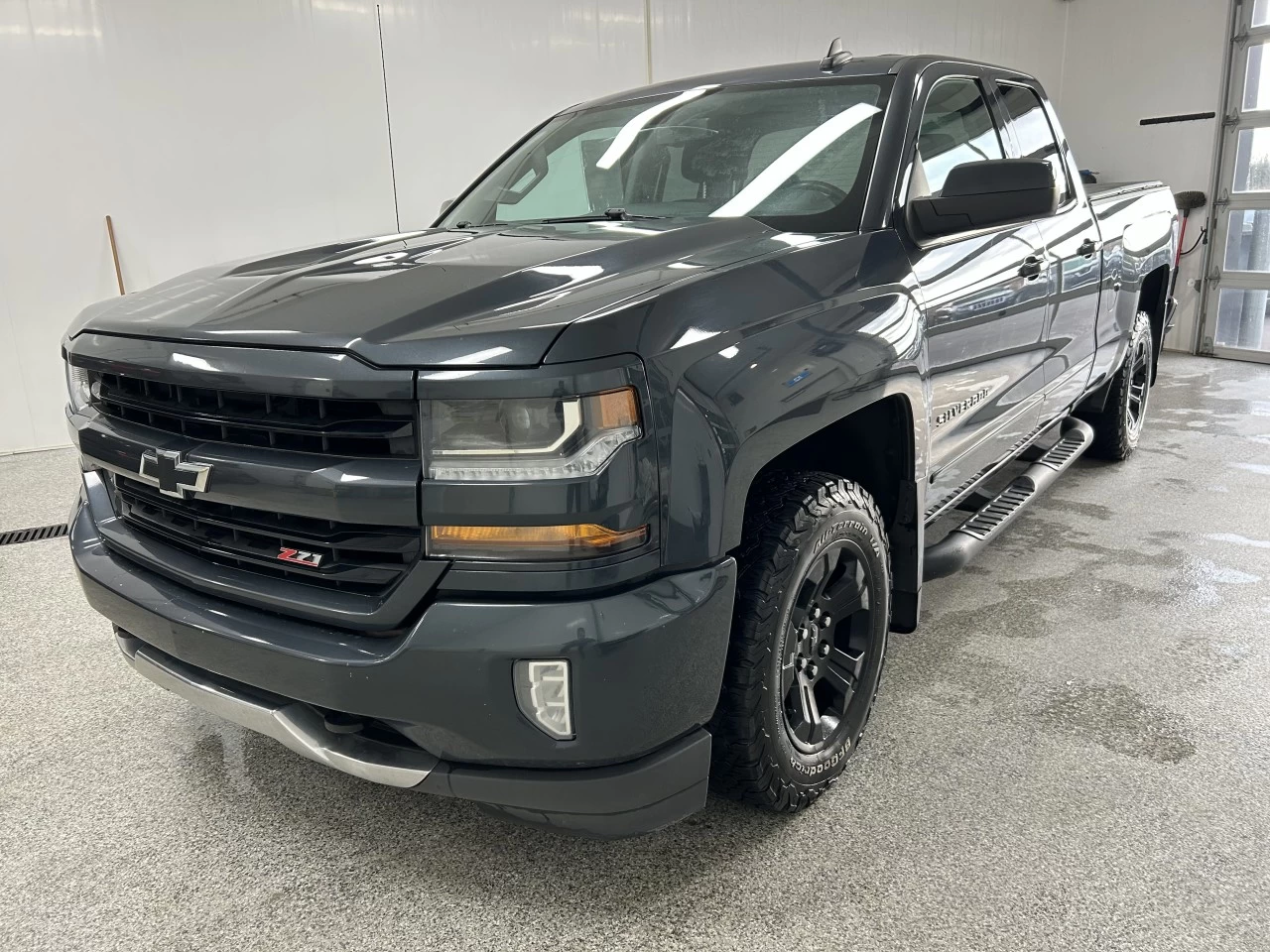 2019 Chevrolet Silverado 1500 LD LT Main Image