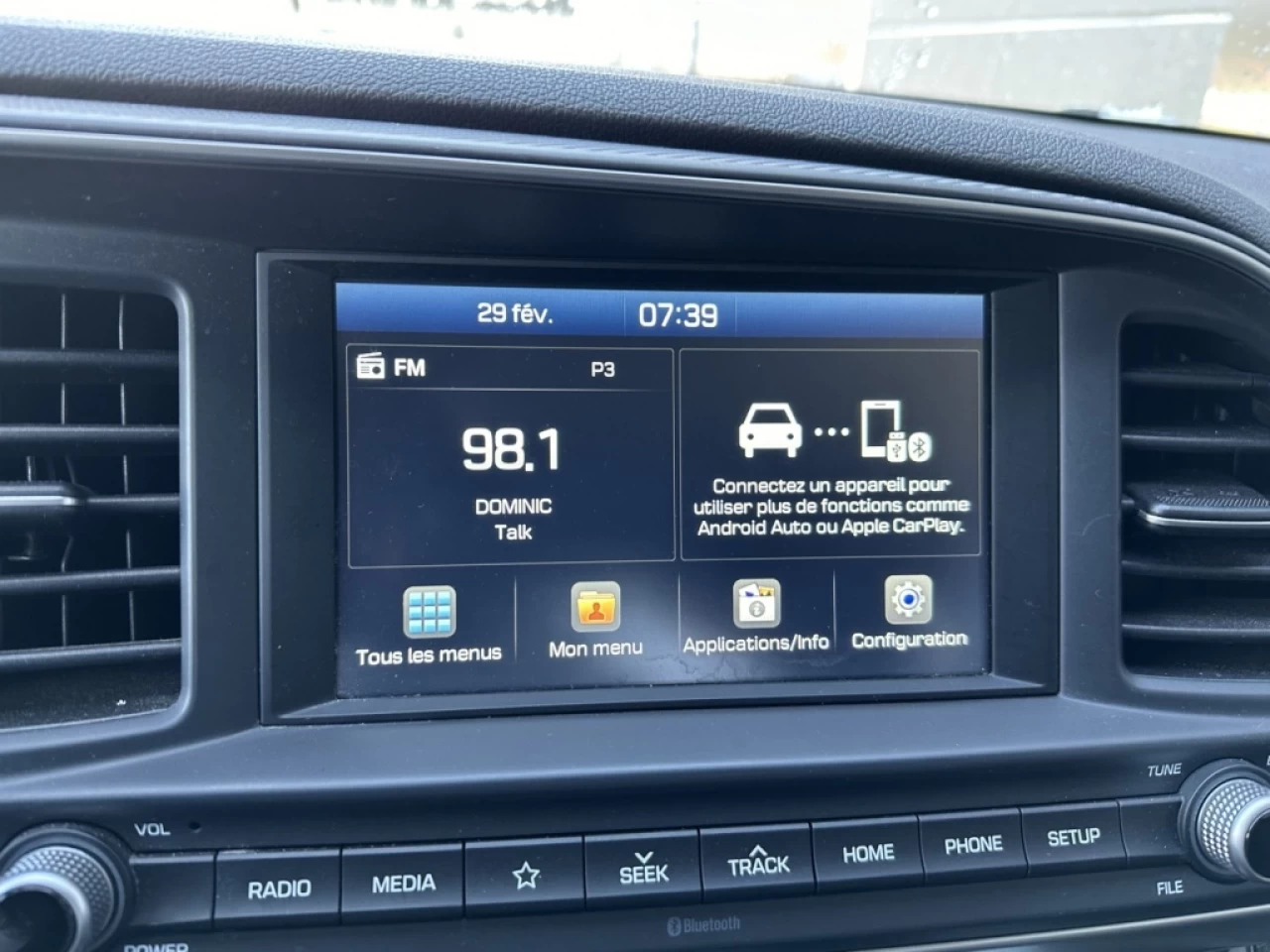 2019 Hyundai Elantra PREFERRED Main Image