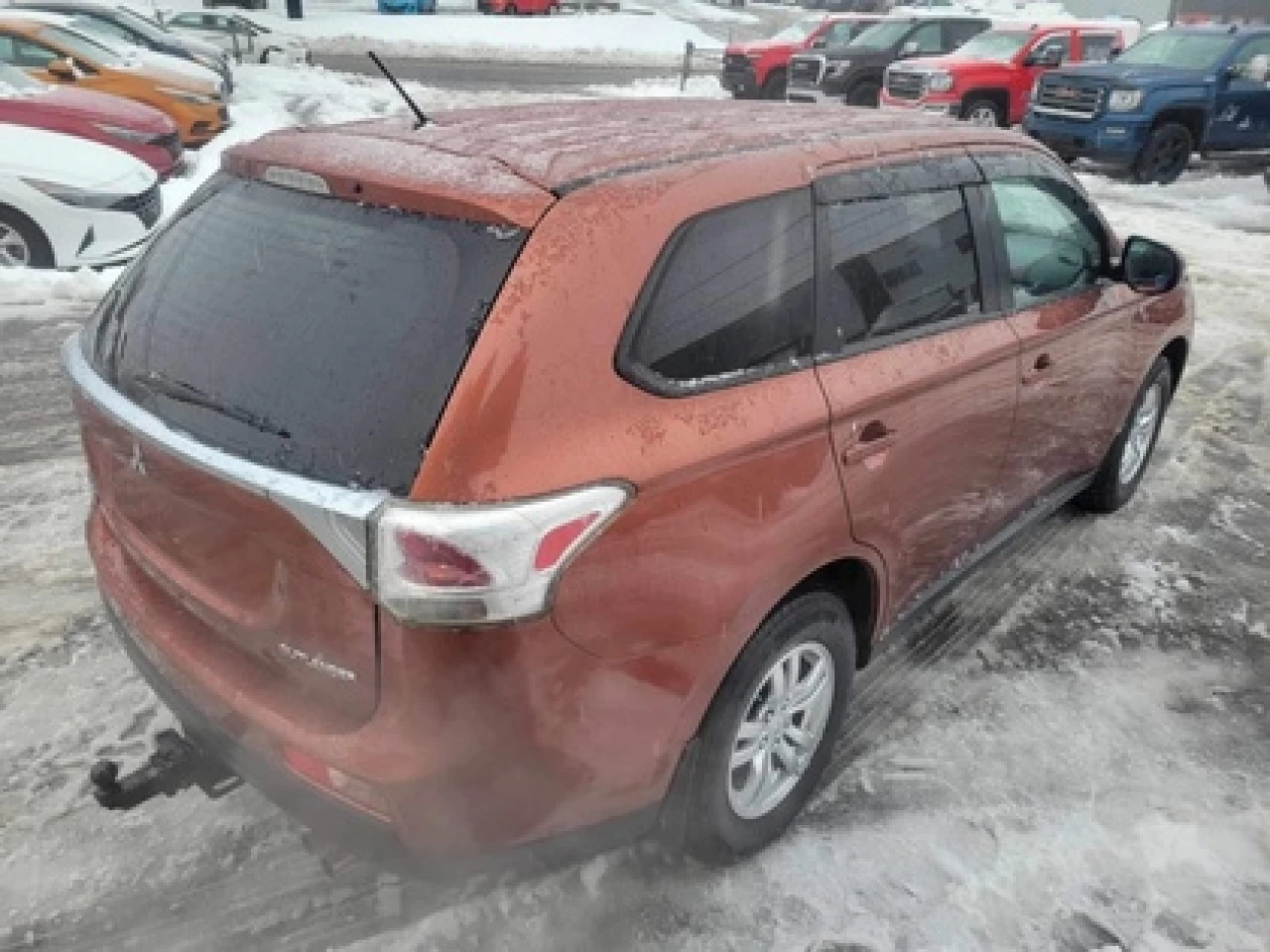 2014 Mitsubishi Outlander SE AWD 7 PASSAGERS Main Image