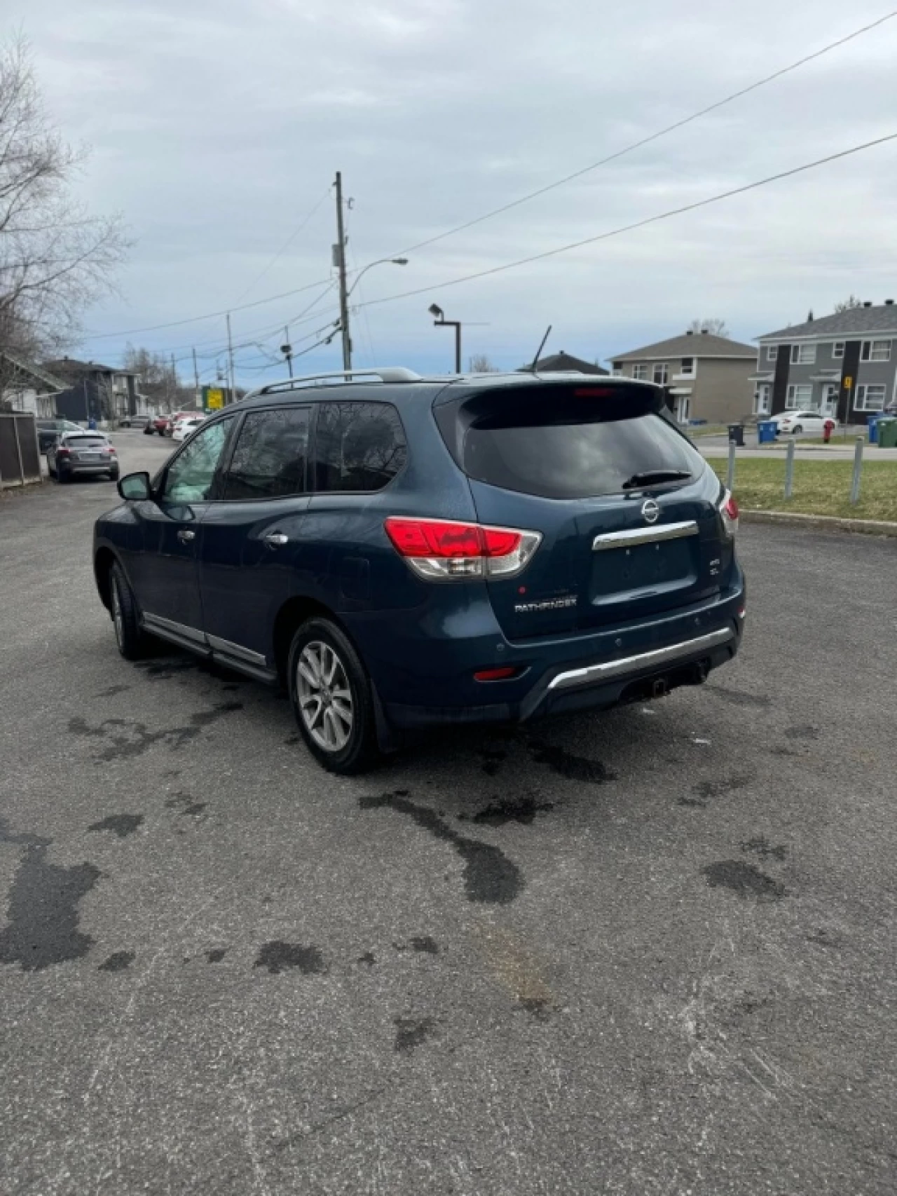 2014 Nissan Pathfinder SL Image principale