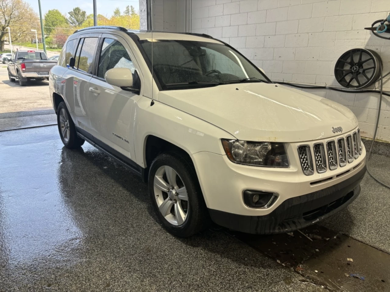 2016 Jeep Compass High Altitude Image principale