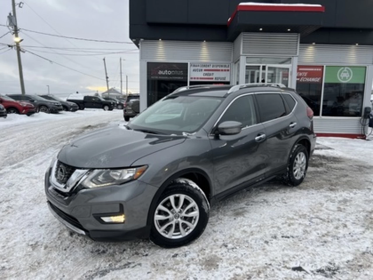 2018 Nissan Rogue SV AWD Main Image