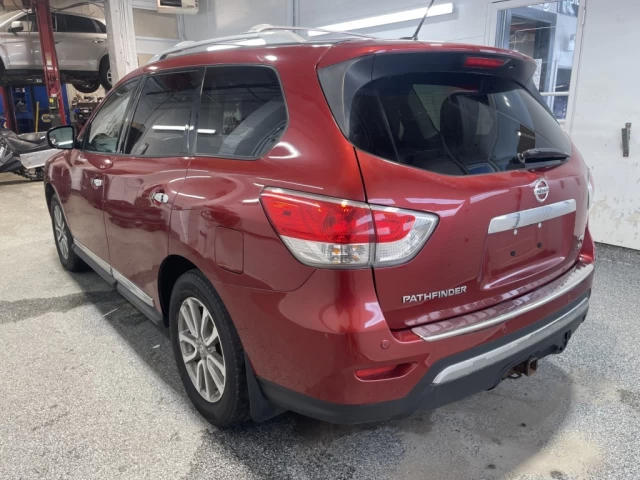 Nissan Pathfinder SL 2014