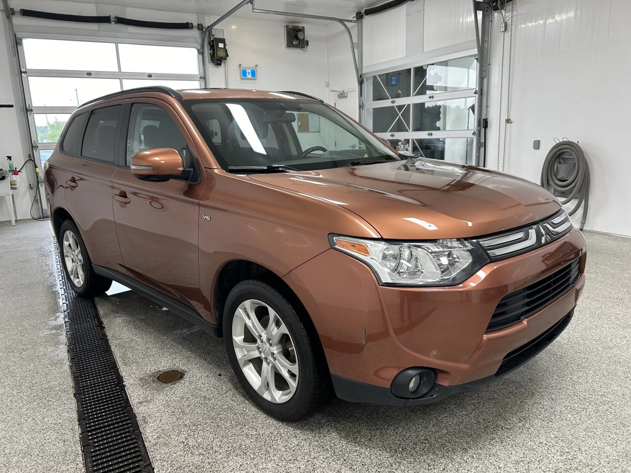 2014 Mitsubishi Outlander SE Image principale