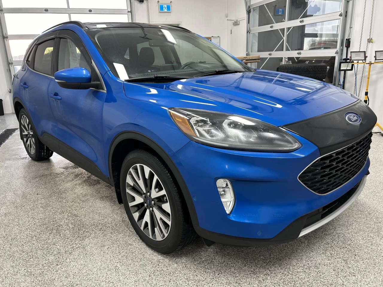 2020 Ford Escape Titanium Main Image