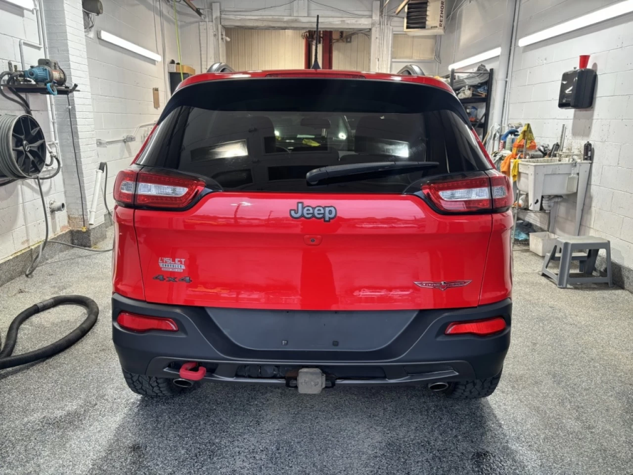 2017 Jeep Cherokee Trailhawk Main Image