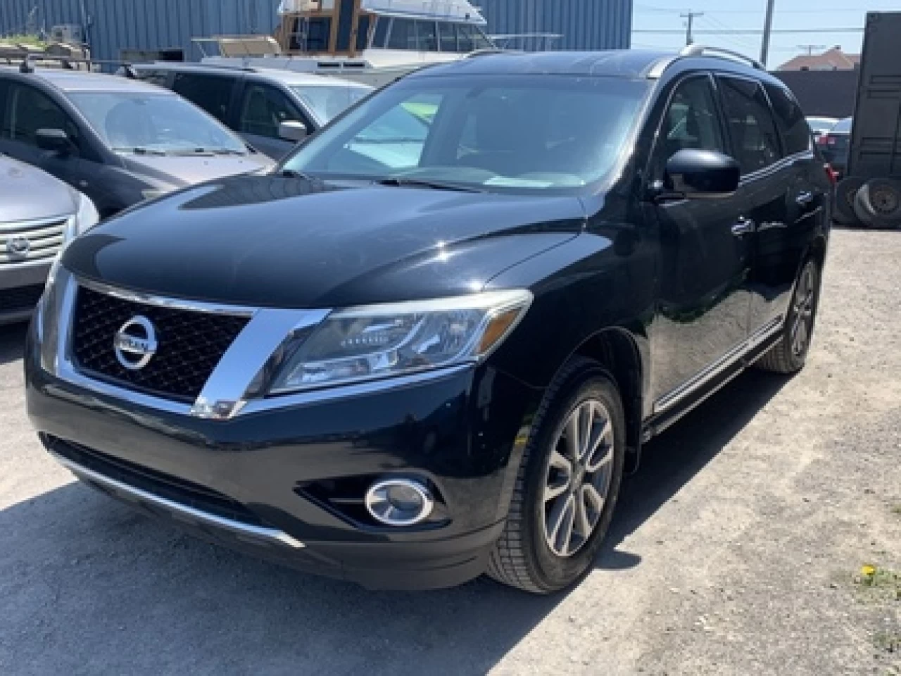 2014 Nissan Pathfinder 7 PASSAGERS Image principale