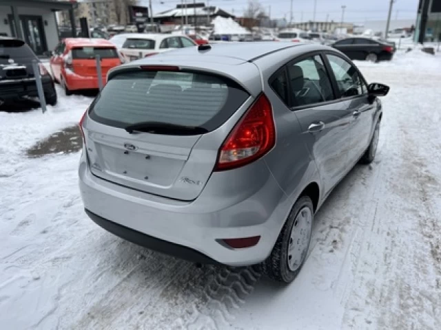 Ford Fiesta SE 2013