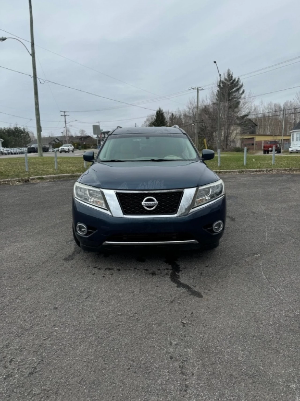 2014 Nissan Pathfinder SL Main Image