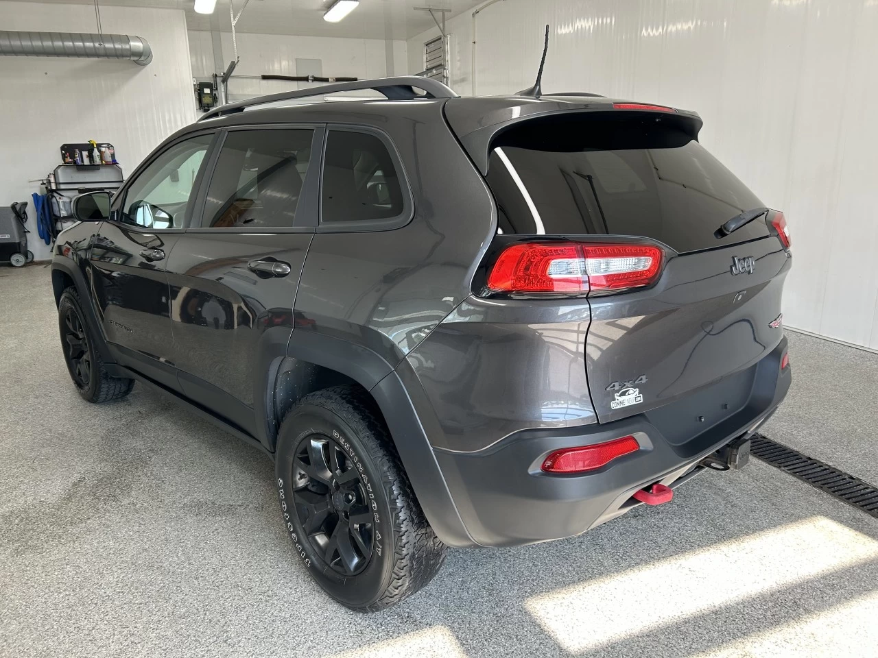 2016 Jeep Cherokee Trailhawk Main Image