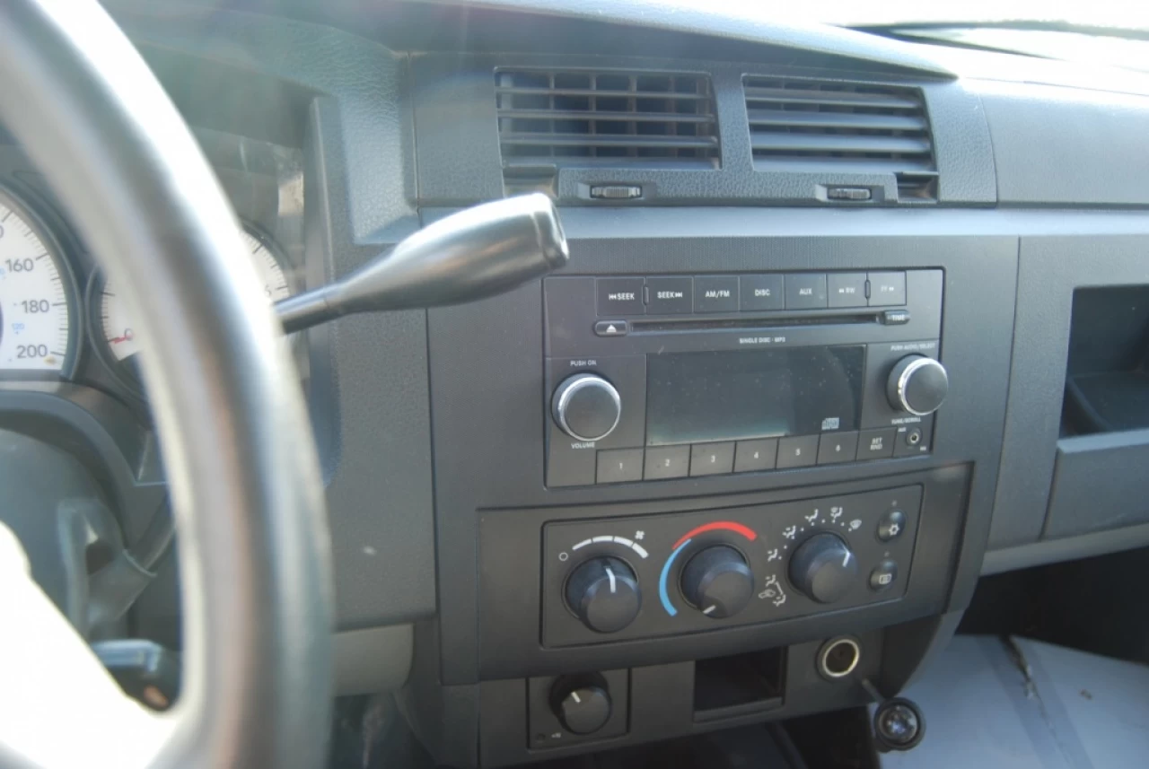 2011 Dodge Dakota SXT Image principale