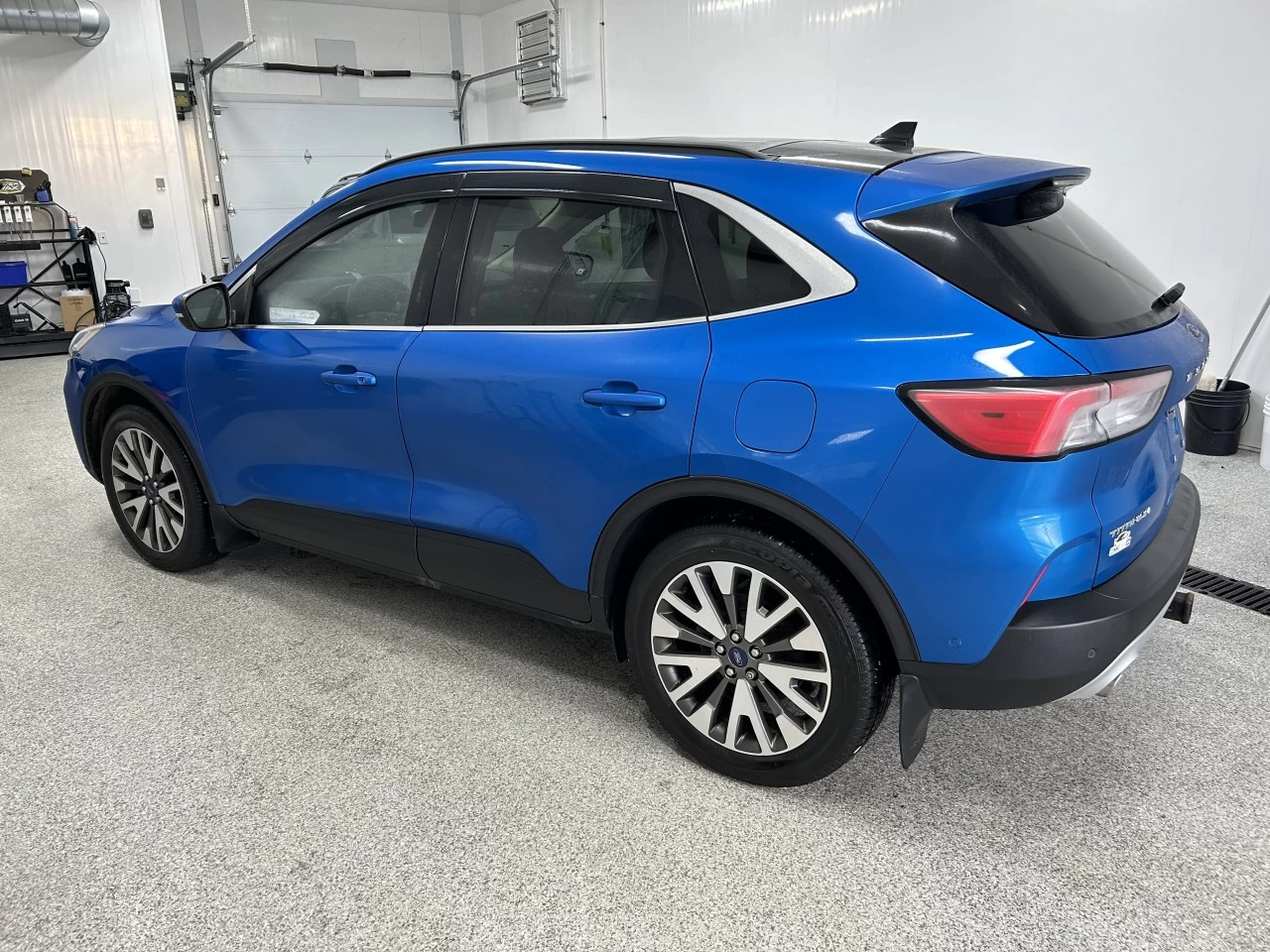 2020 Ford Escape Titanium Main Image