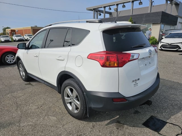 Toyota RAV4 XLE 2015