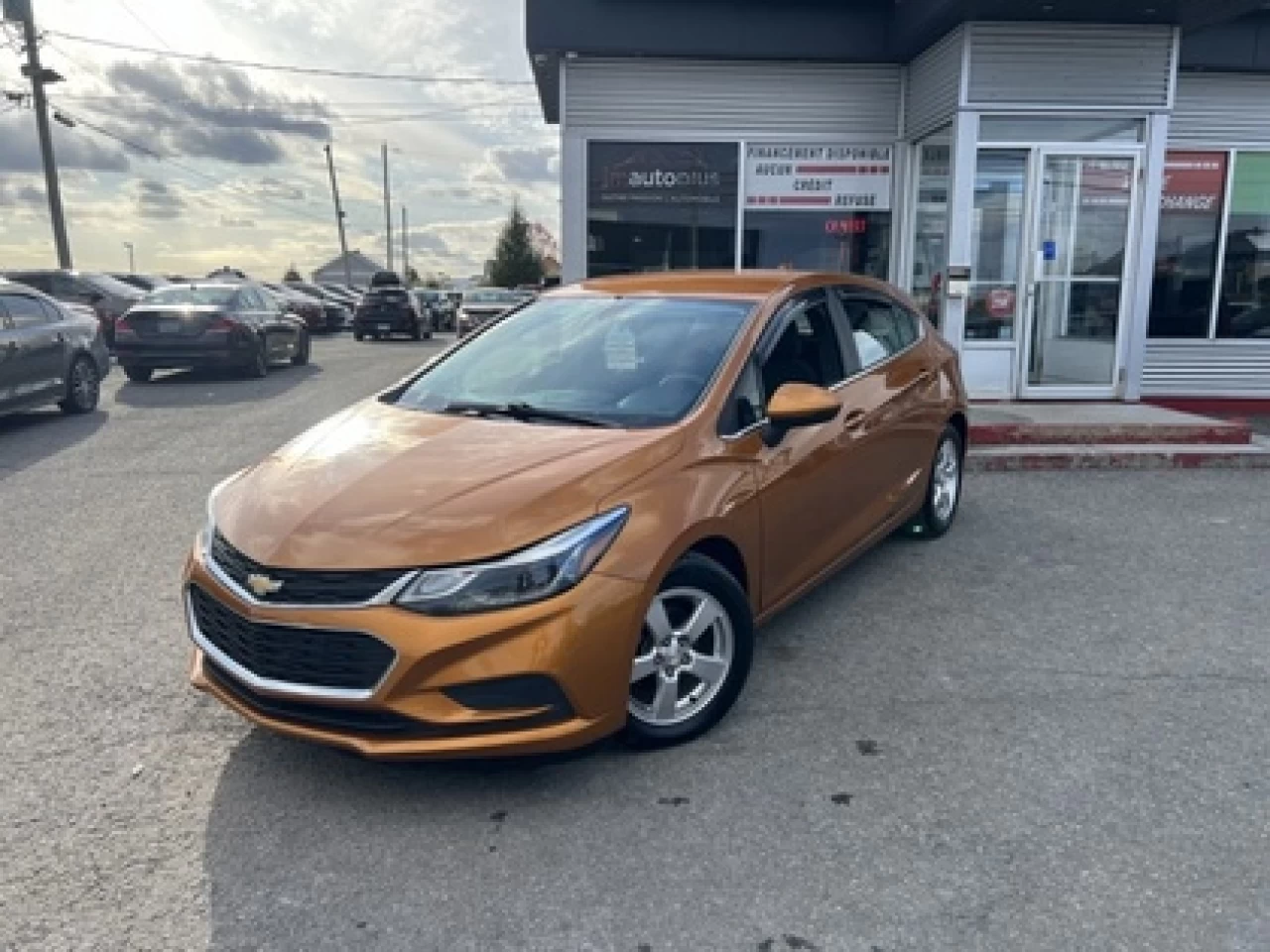 2017 Chevrolet Cruze LT Main Image