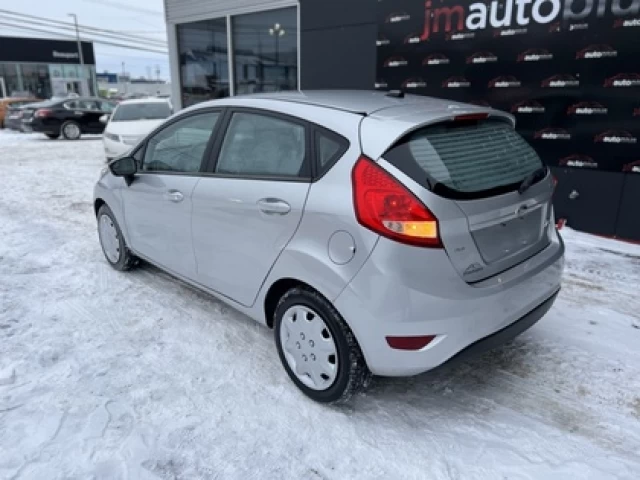 Ford Fiesta SE 2013