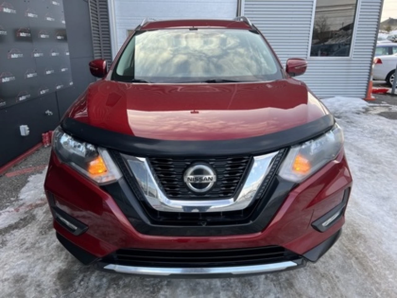 2018 Nissan Rogue SV AWD Main Image