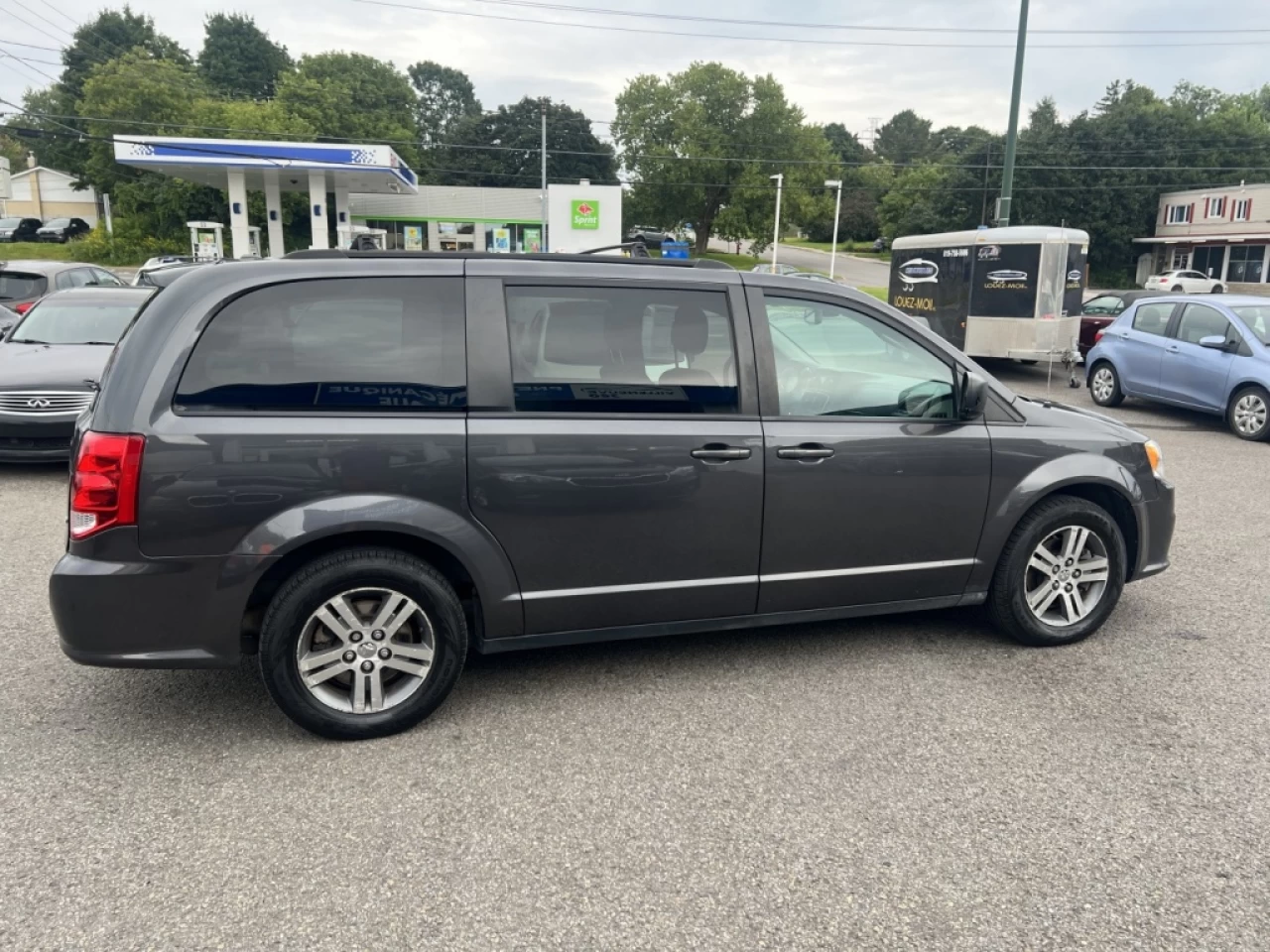 2019 Dodge Grand Caravan SXT Main Image