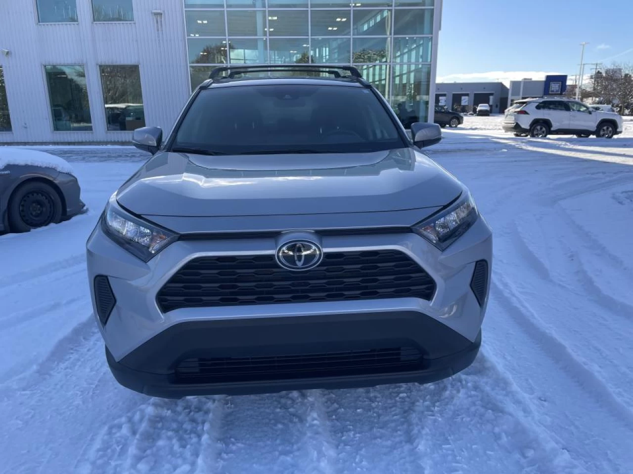 2021 Toyota RAV4 LE AWD Image principale