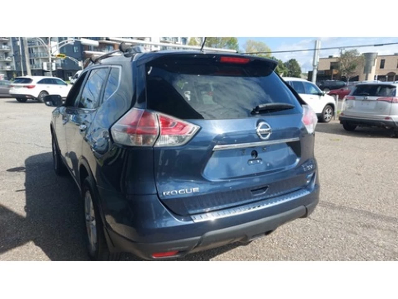 2015 Nissan Rogue SV *TOIT PANO* Image principale