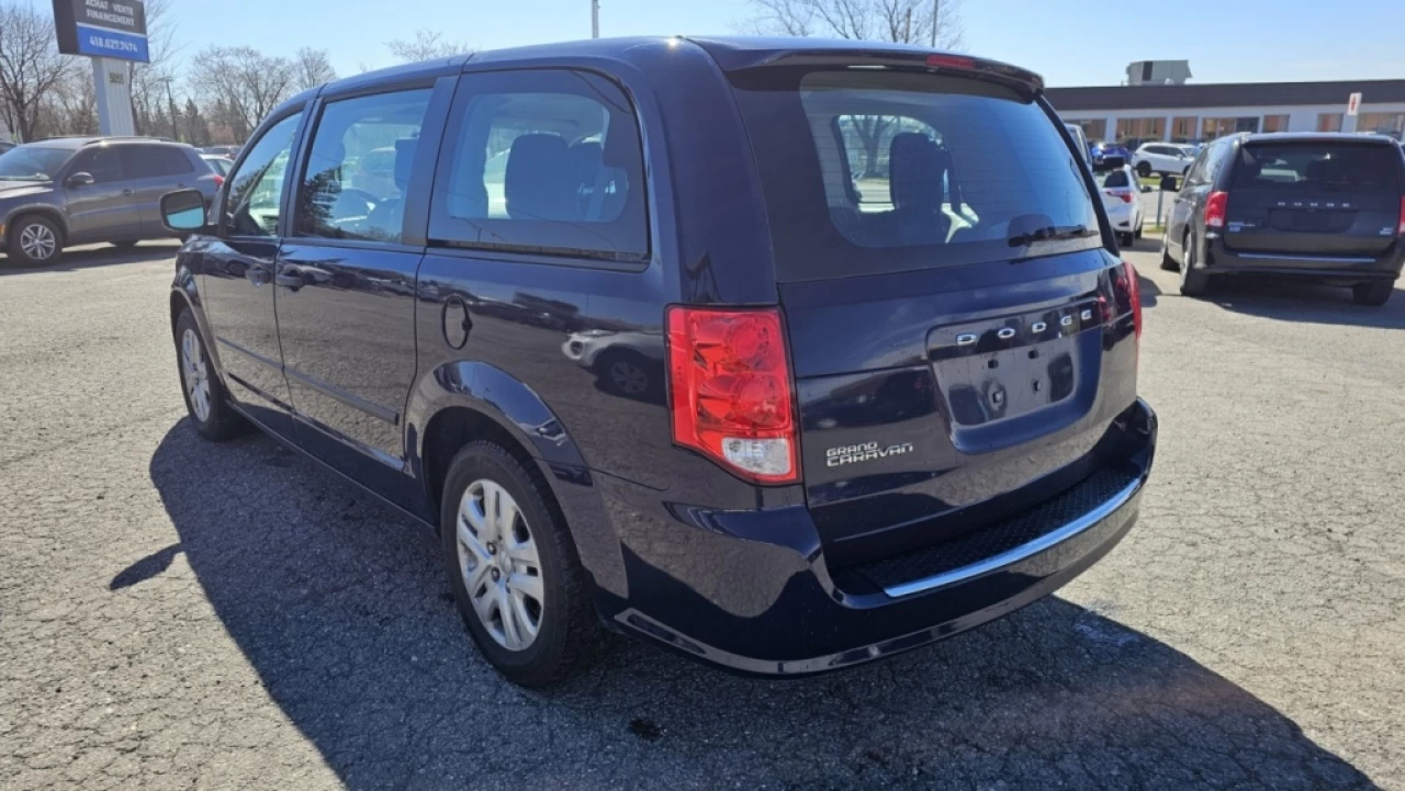 2016 Dodge Grand Caravan Ensemble Valeur Plus Main Image