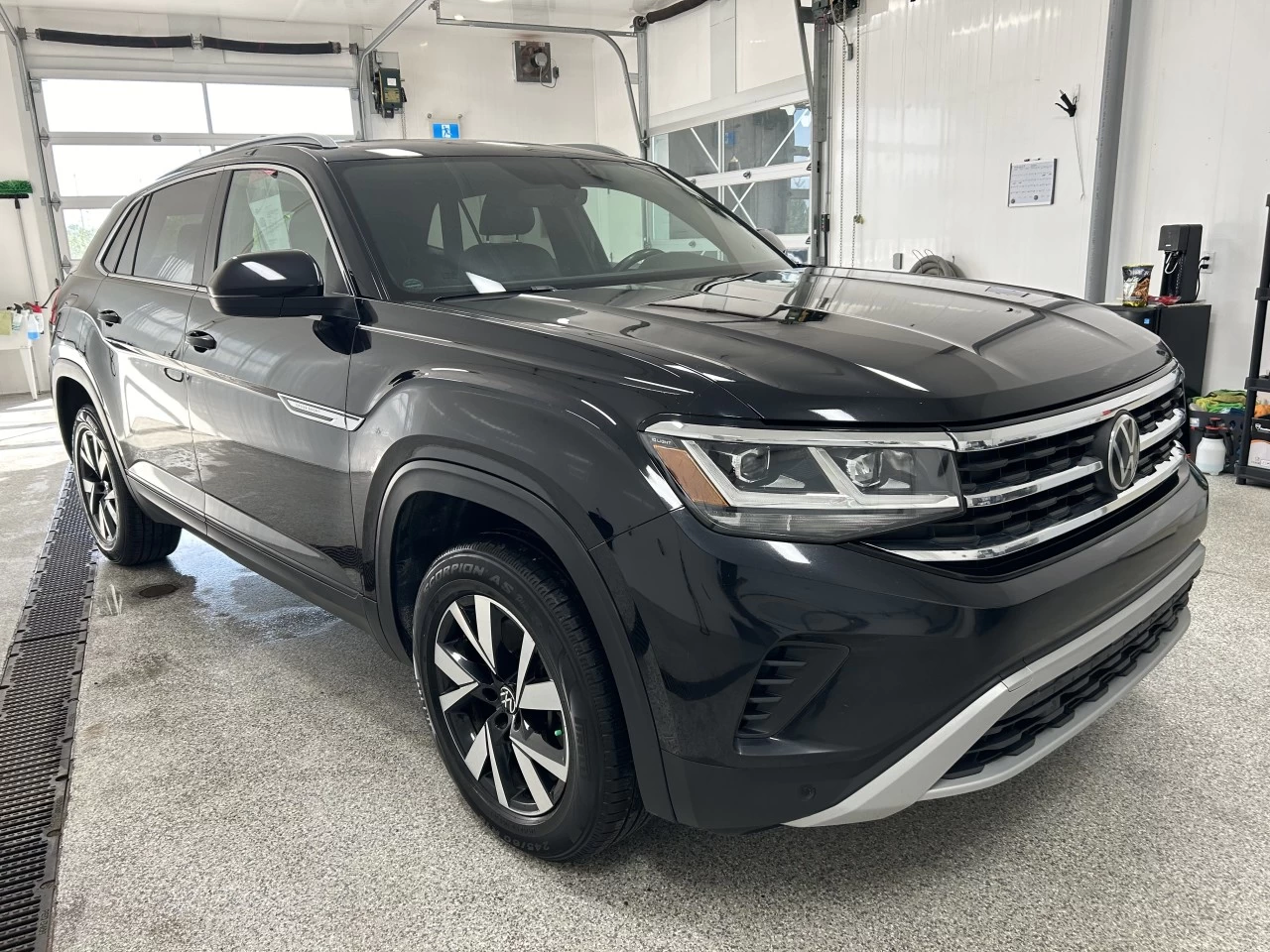 2020 Volkswagen Atlas Cross Sport Comfortline Main Image