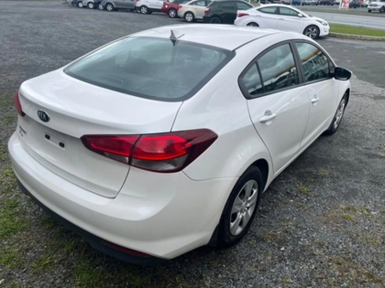 2017 Kia Forte LX/LX+/EX/EX Luxe/EX+ Main Image