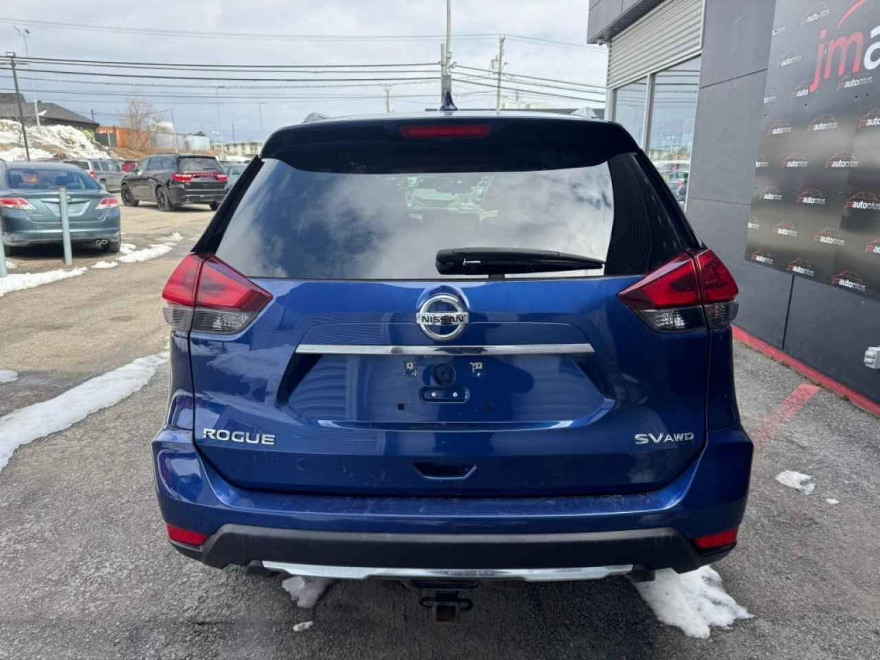 2020 Nissan Rogue SV Main Image