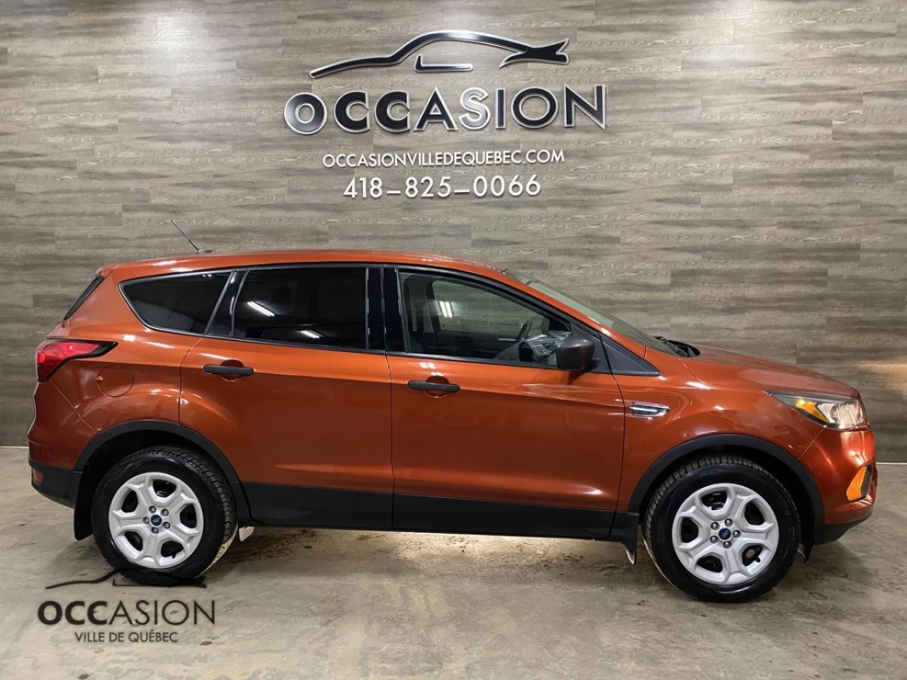 2019 Ford Escape S FWD Image principale