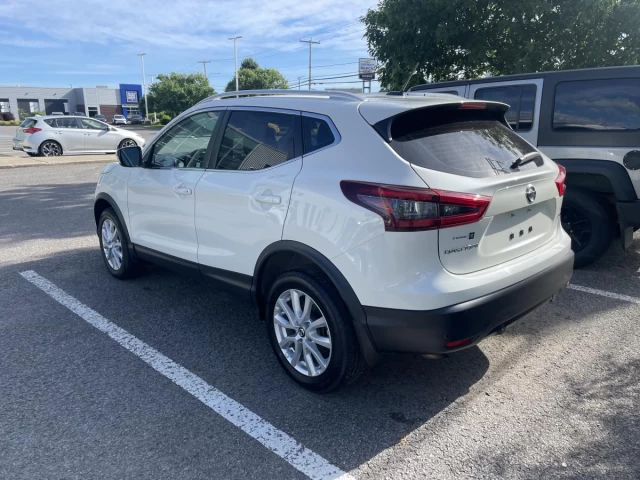 Nissan Qashqai FWD SV CVT 2022