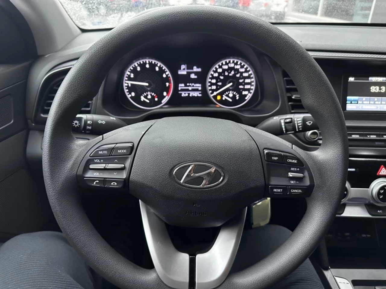 2020 Hyundai Elantra Essential Image principale