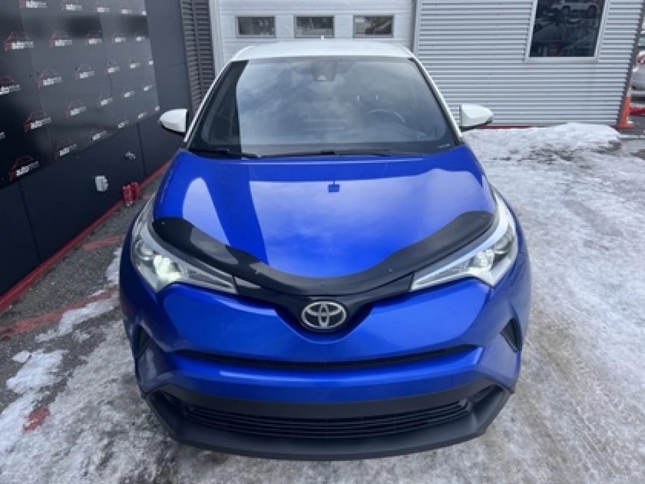 2018 Toyota C-HR XLE Image principale