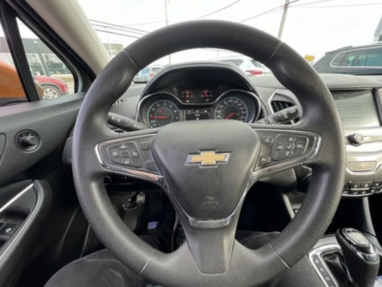 2017 Chevrolet Cruze LT Main Image