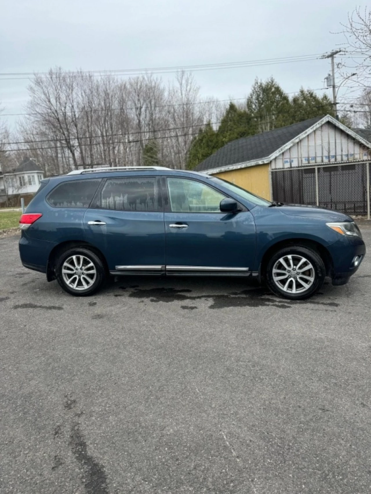 2014 Nissan Pathfinder SL Image principale