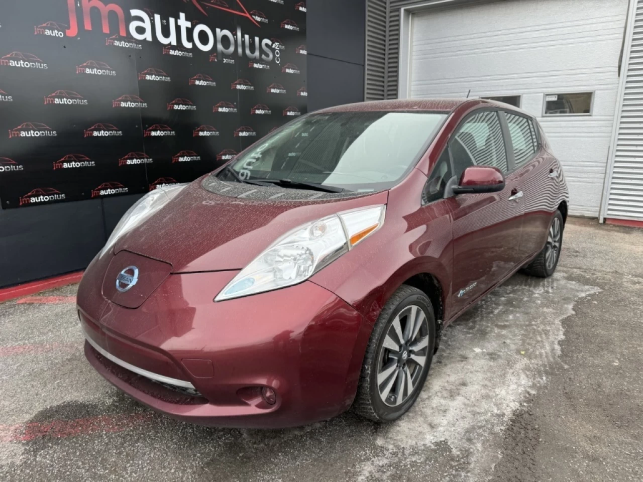 2016 Nissan LEAF SV Main Image