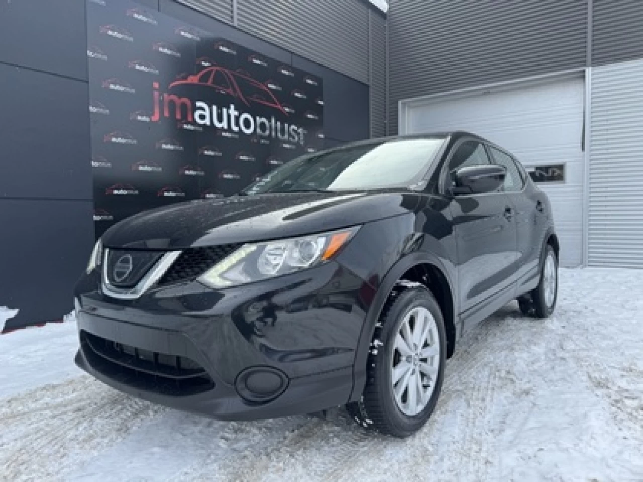 2019 Nissan Qashqai SV Main Image