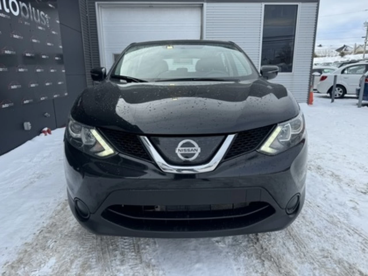 2019 Nissan Qashqai SV Main Image