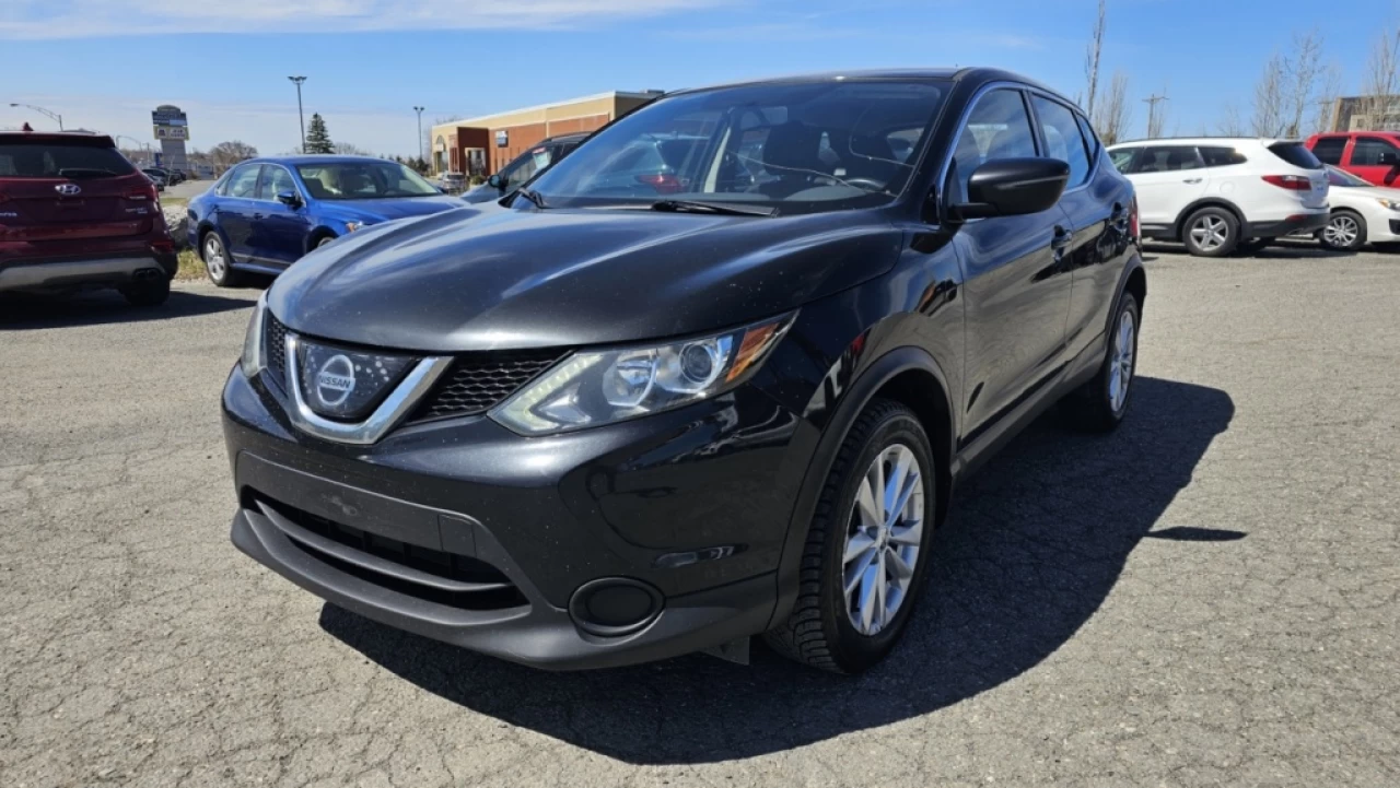 2018 Nissan Qashqai S Main Image