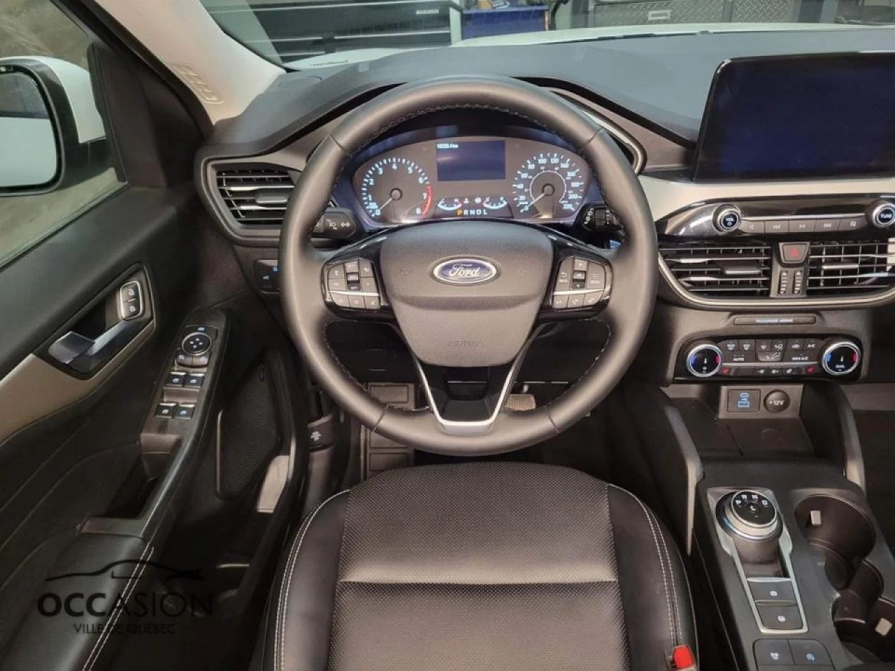 2022 Ford Escape SEL AWD Main Image