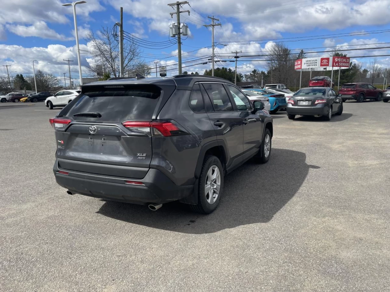 2021 Toyota RAV4 XLE AWD Image principale