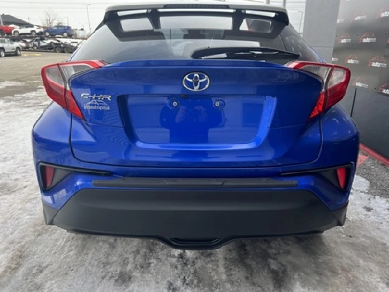 2018 Toyota C-HR XLE Image principale