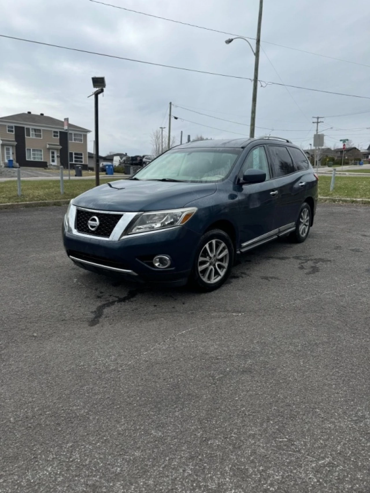 2014 Nissan Pathfinder SL Image principale