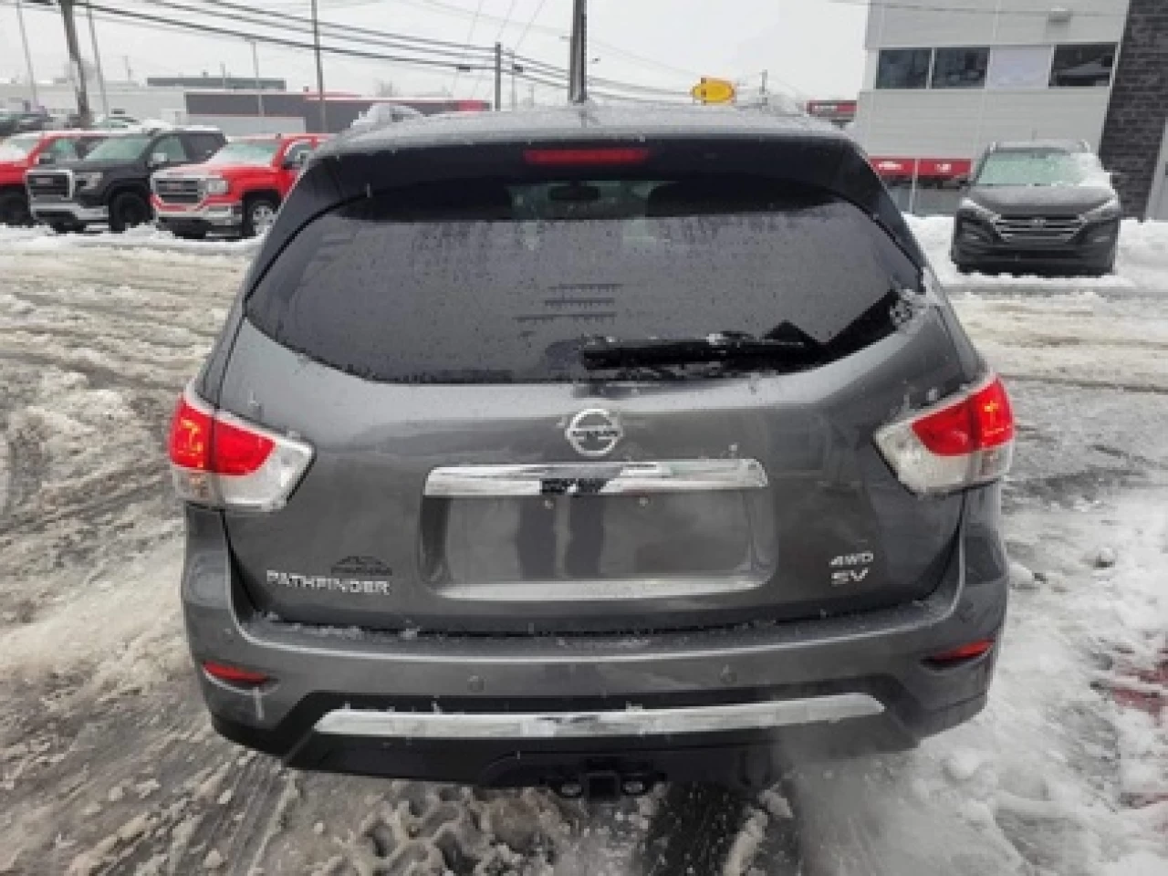 2015 Nissan Pathfinder SV AWD Main Image