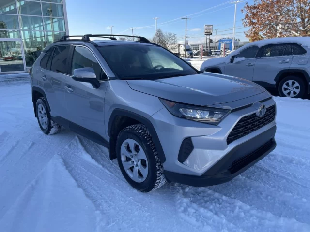 Toyota RAV4 LE AWD 2021