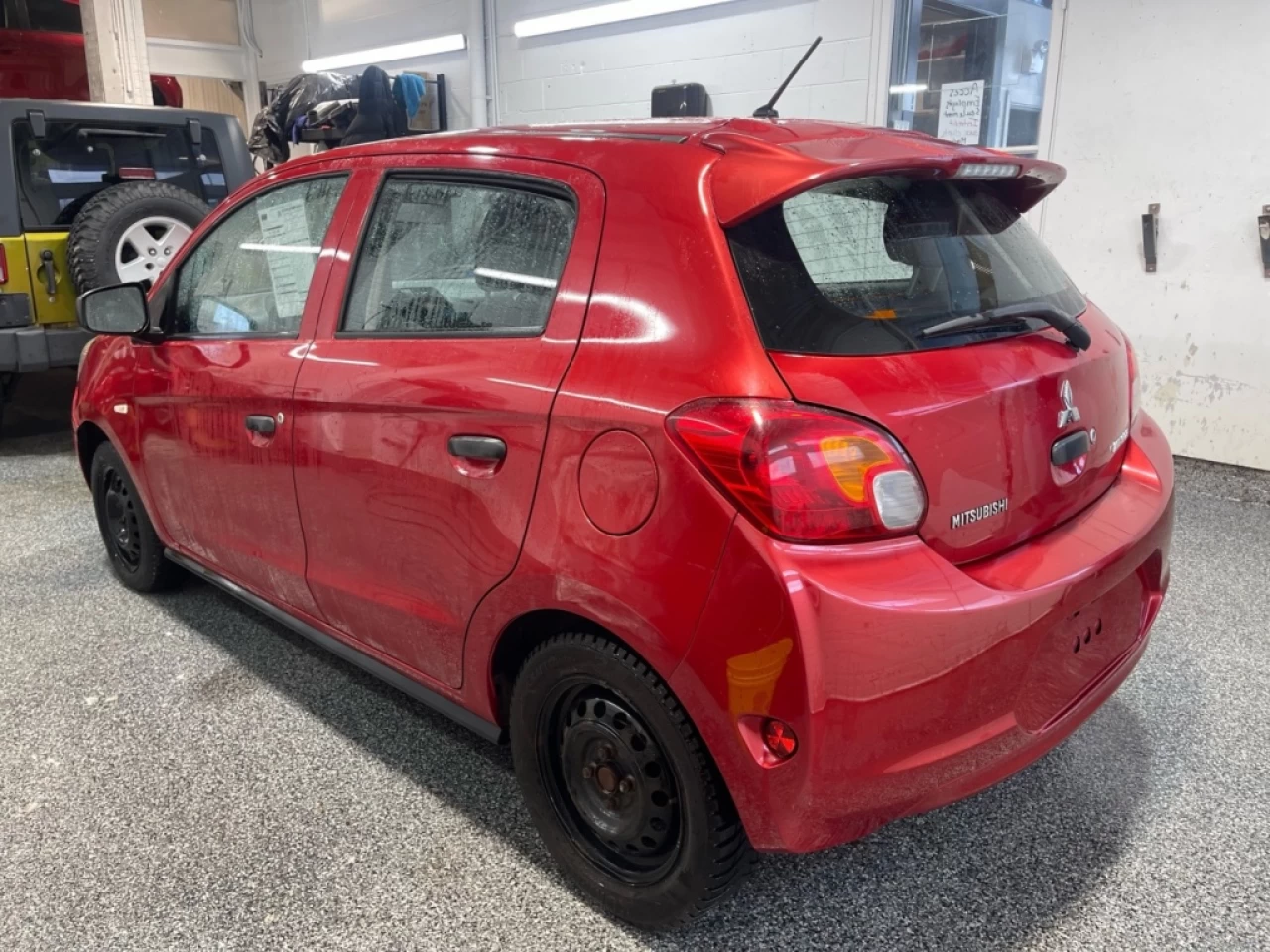 2015 Mitsubishi Mirage ES Image principale